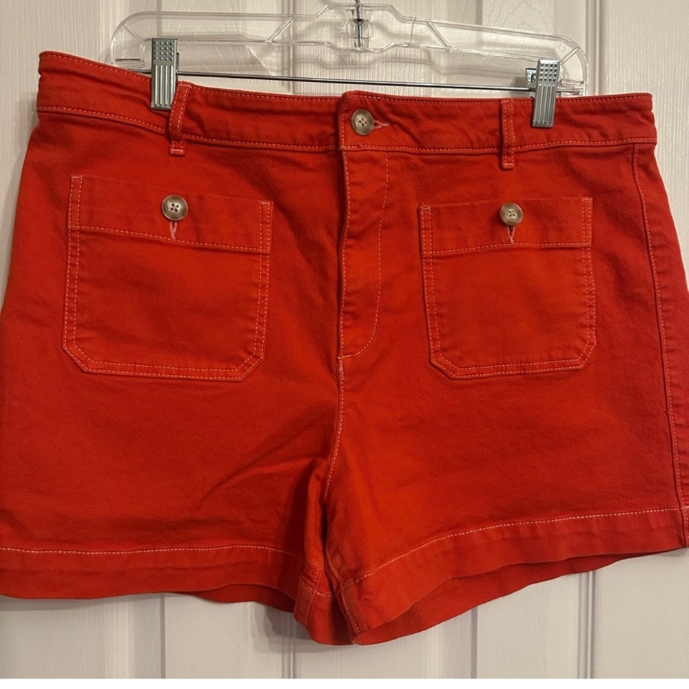 LOFT Palmer in Red Shorts